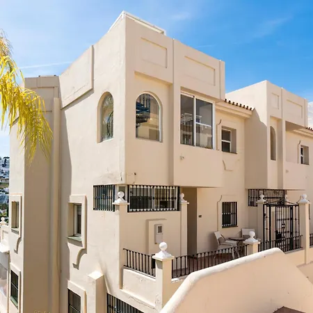 La Quinta Hills - Modern Andalusian-style With Rooftop Terrace Benahavis