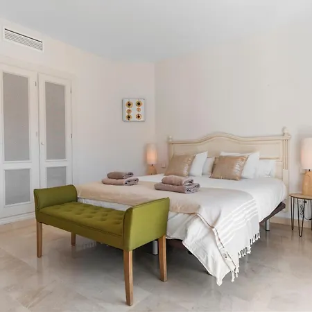 Apartment La Quinta Hills - Modern Andalusian-style With Rooftop Terrace *