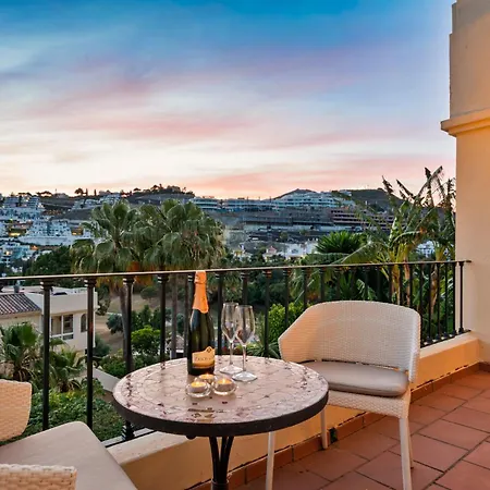 La Quinta Hills - Modern Andalusian-style With Rooftop Terrace *