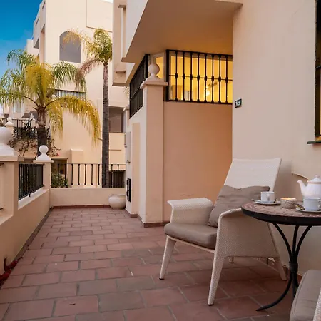 La Quinta Hills - Modern Andalusian-style With Rooftop Terrace *