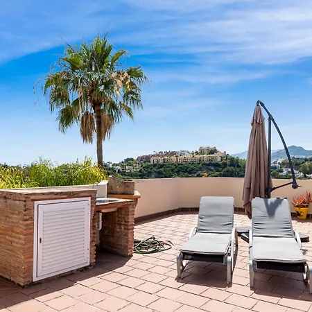 La Quinta Hills - Modern Andalusian-style With Rooftop Terrace * Benahavis